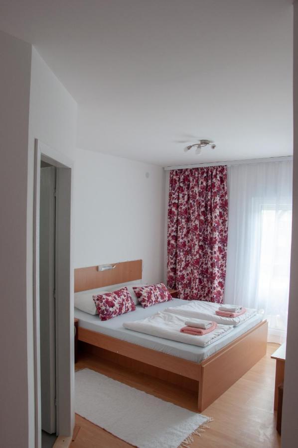 Apartmani Zvirac Soko Banja Exterior foto