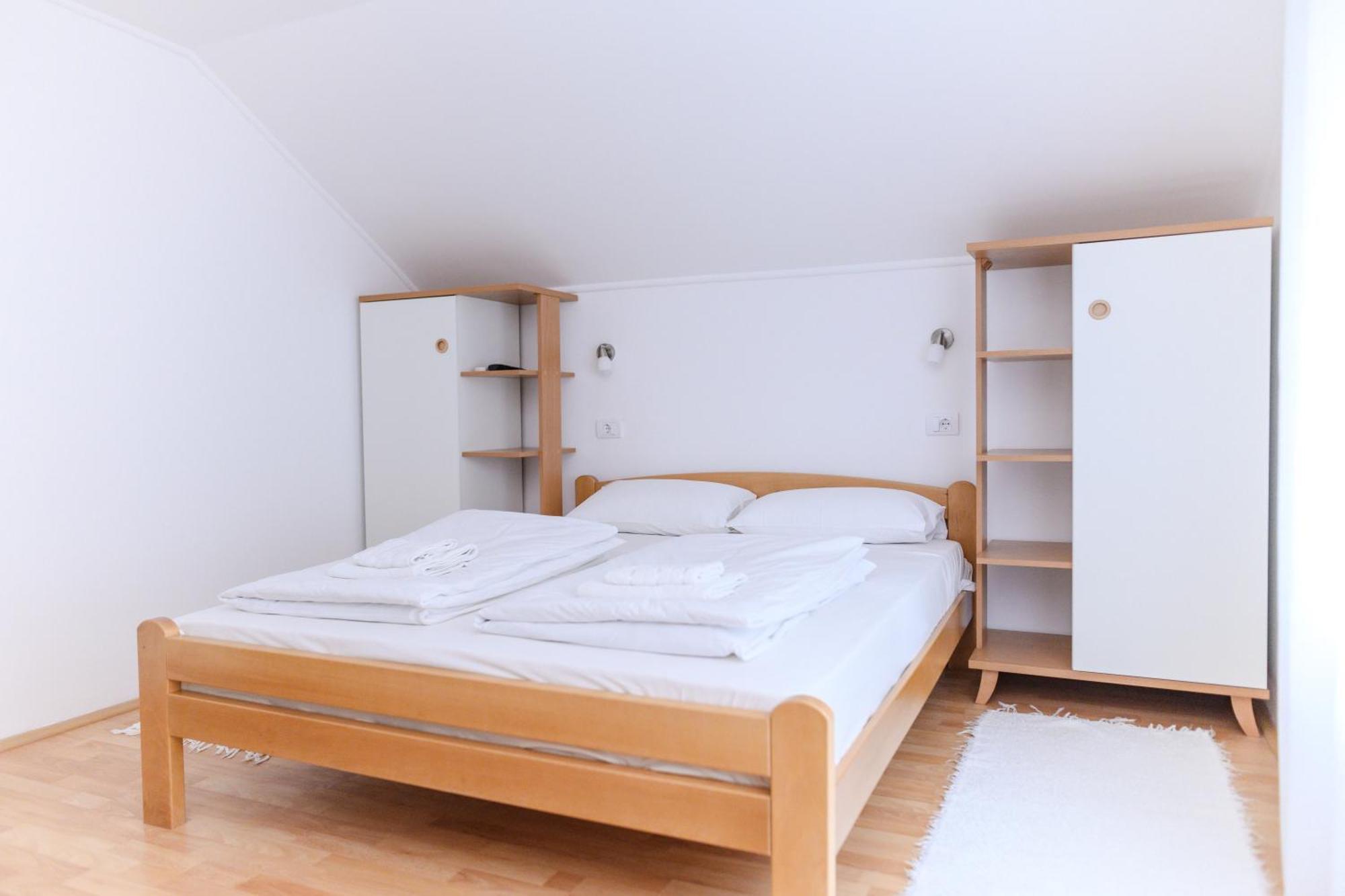 Apartmani Zvirac Soko Banja Exterior foto
