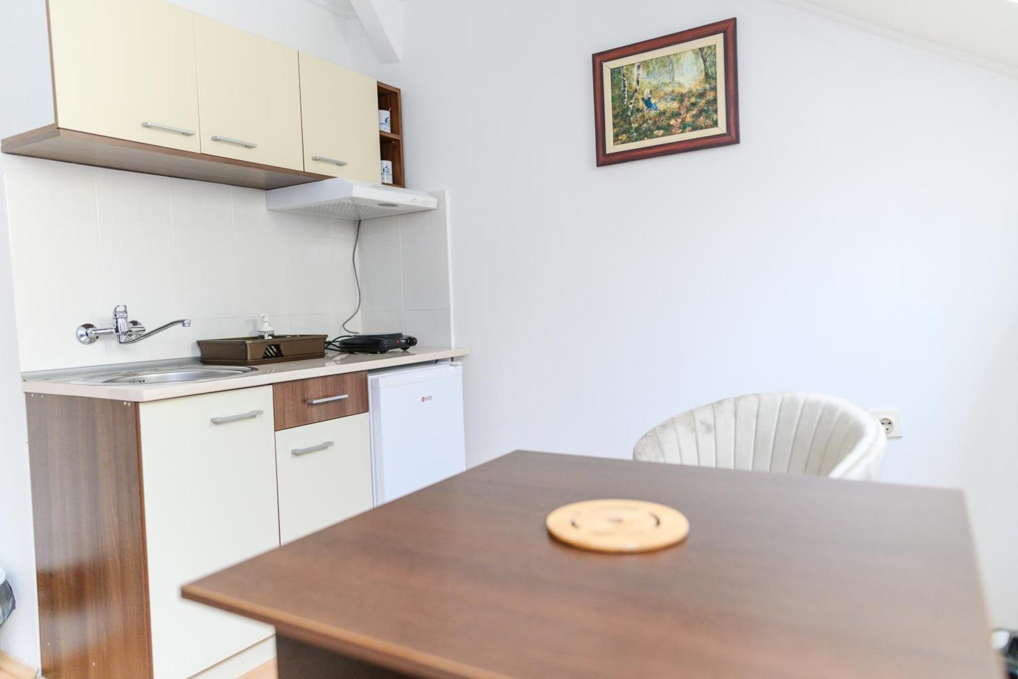 Apartmani Zvirac Soko Banja Exterior foto