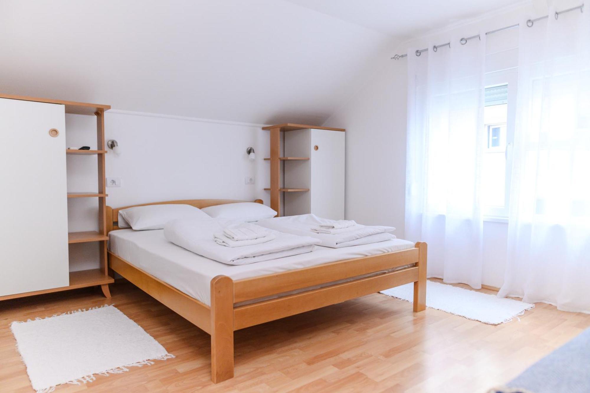Apartmani Zvirac Soko Banja Exterior foto